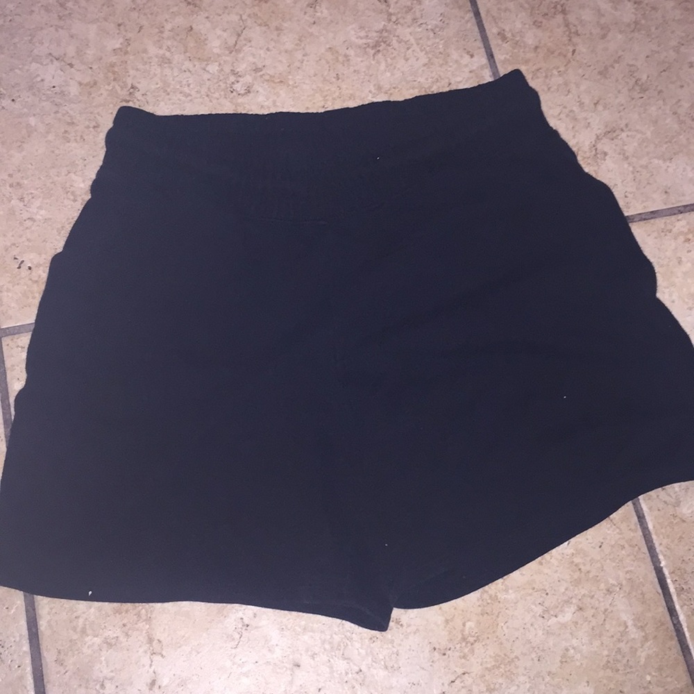 Black shorts with pockets